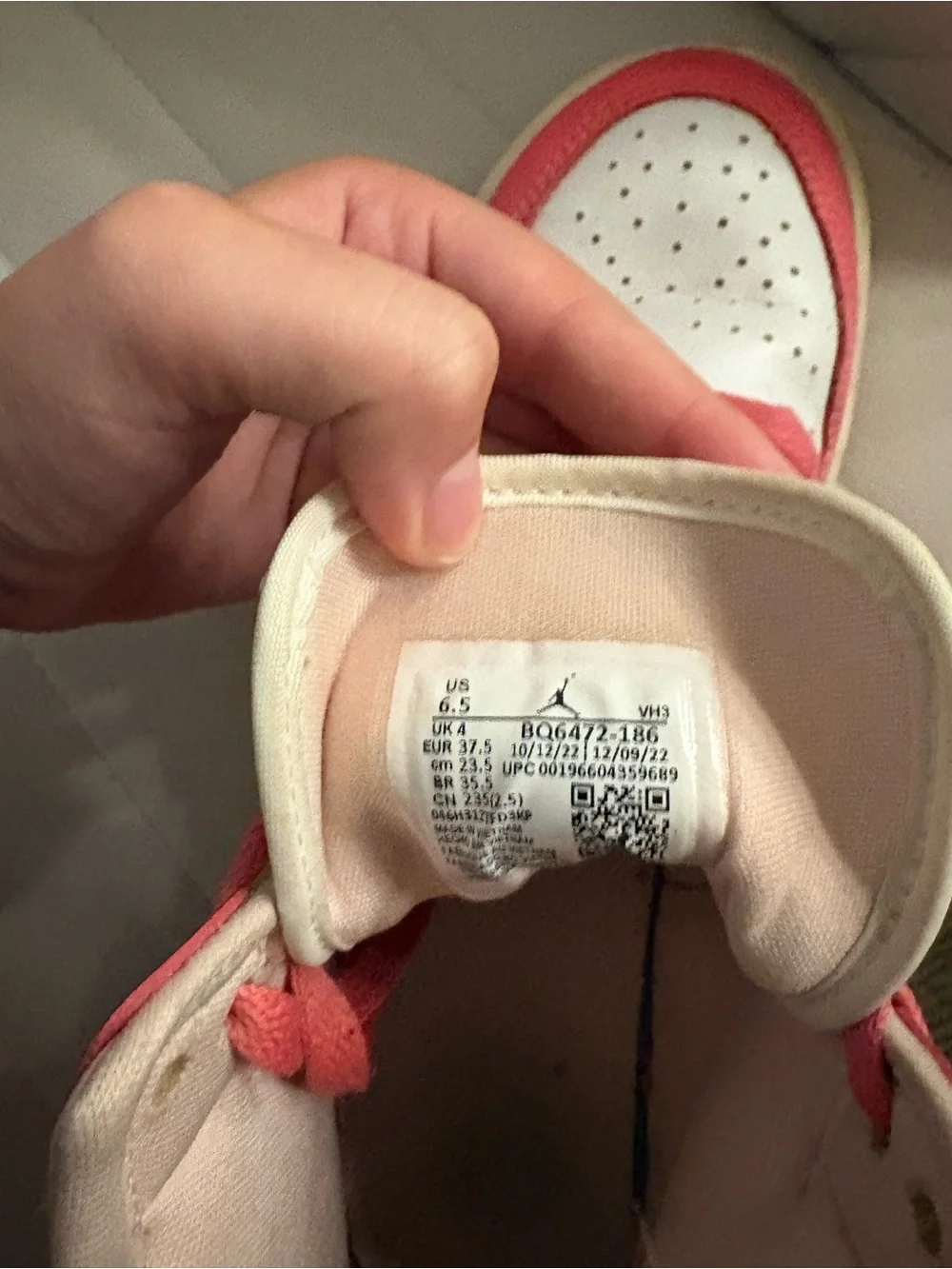 Jordon Nike Mid-Top Sneakers White & Pink